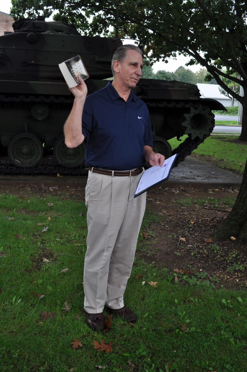 Veteran's park - city counsel delivers proclamatiom.JPG